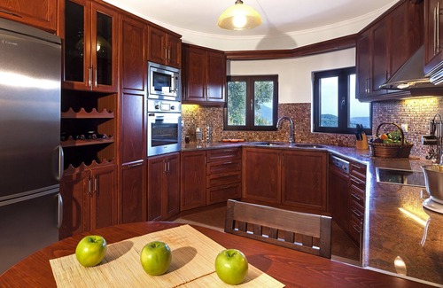 Kato Pavliana House | Your secret haven, where nature paints. close to dream sandy beaches
