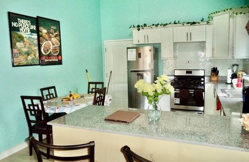 Kingston House | Your Tranquil Home Away From Home near KGN & Portmore