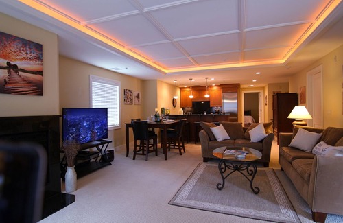 Traverse City Condo | Your Traverse City beach retreat, in a spacious condo with upscale furnishings