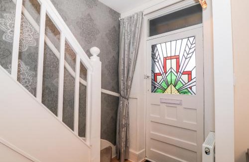 Rhiwbryfdir House | Yr Adfa The Retreat