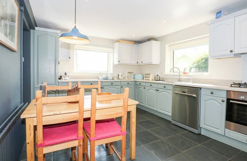 Trefriw Cottage | YSGUBOR WEN, family friendly, character holiday cottage in Llanrwst
