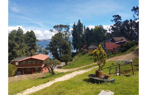 Aquitania Cabin | Yukatan Cabins, Van Gogh House, Lake Tota
