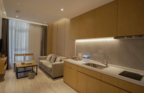 Qiaodong District Hotel | YunDing Grand Hotel South Apartment