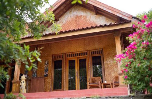 Gili Gede Villa | Yut's Inn Flower Paradise Gili Gede