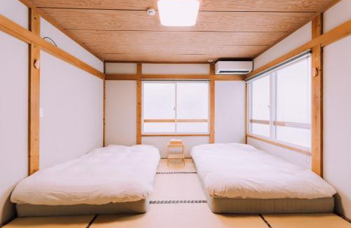 Yuzawa-machi Apartment | Yuzawa Onsen Lodge 1min to LIFT A House