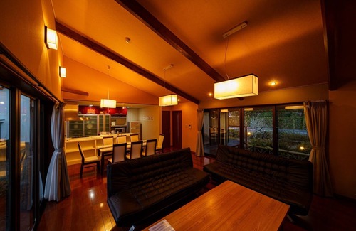 Yufuin Onsen House | YuzukianNonsmoking A private house with a semi/Yufu Ōita