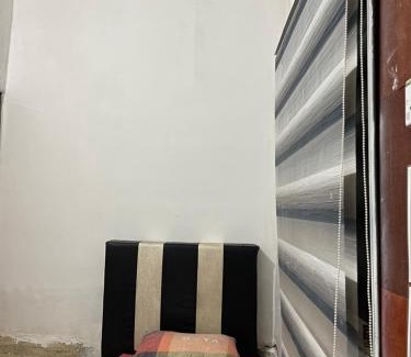 Kampung Pasir Hantu Hotel | Z&Z Budget Room