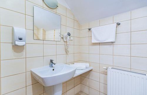Elblag Hotel | Zajazd Żuławy - Restauracja & Hotel