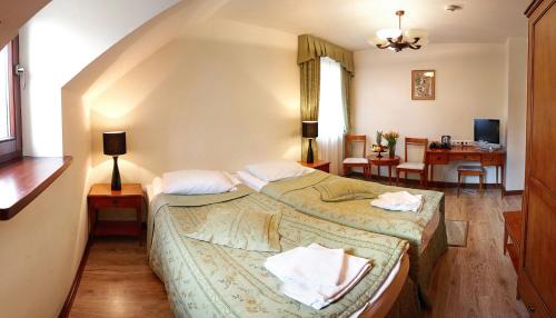 Trzebieszowice Hotel | Zamek Na Skale