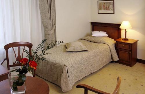 Trzebieszowice Hotel | Zamek Na Skale