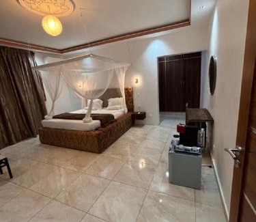 Popenguine Bed & Breakfast | Zarafah