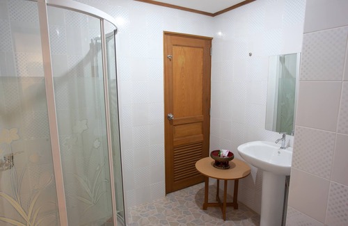 Mueang Samut Prakan District Hotel | Zaza Hotel