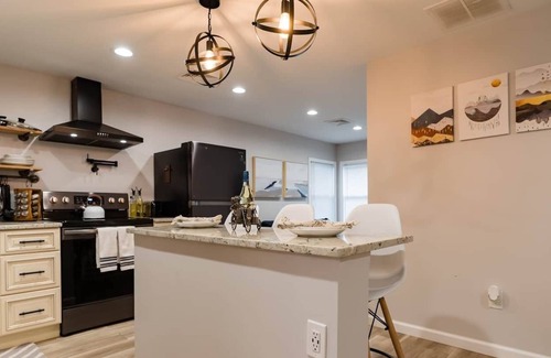 Bellmawr House | Zen & Cozy 2 Bedroom | Close To Philly | WiFi