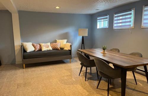 Cote-Des-Neiges—Notre-Dame-De-Grace Apartment | Zen Space in perfect location!