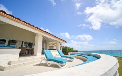 Long Bay House | ZenBreak Maltese Falcon 3bd