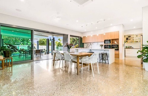 Fannie Bay Villa | ZENLUX - 5BR Holiday Home with Pool
