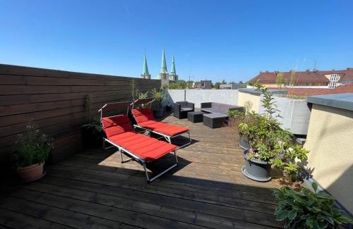 Mitte Apartment | Zentrale großzügige Dachterassen Whg am Stadtpark in 15 Min mit U-Bahn zur Messe