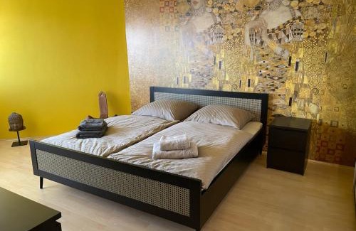 Mitte Apartment | Zentrale großzügige Dachterassen Whg am Stadtpark in 15 Min mit U-Bahn zur Messe