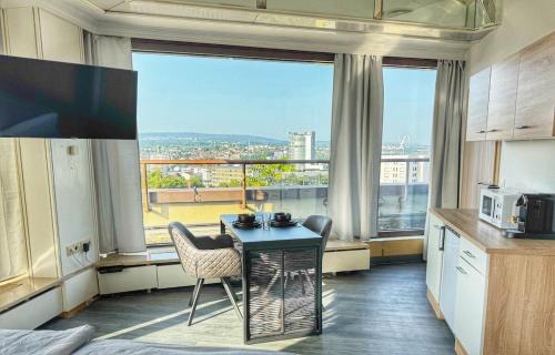 Pforzheim Apartment | Zentrale Penthouse Suiten mit Goldstadtblick