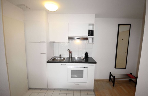 Langstrasse Apartment | ZH Bartlett - Stauffacher HITrental Apartment