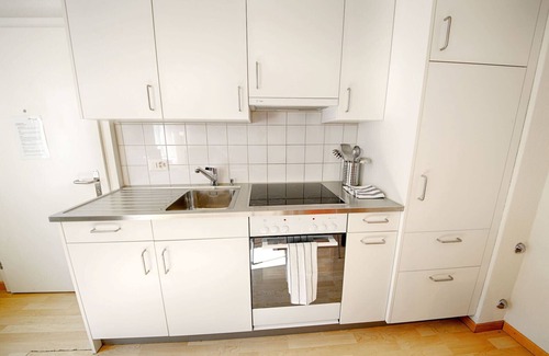 Langstrasse Apartment | ZH Rodriguez - Stauffacher HITrental Apartment