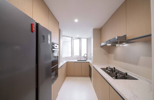 Downtown Shanghai Hotel | ZHome-Modern 3 bedrooms apartment