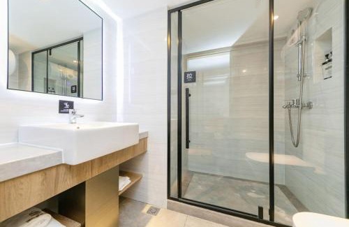 Putuo Hotel | Zhujiajian Swiss Resort Hotel