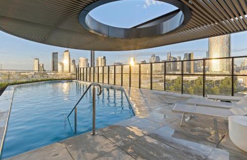 South Melbourne Apartment | Zi apartments - with Balcony, Bayview, Sauna and Pool