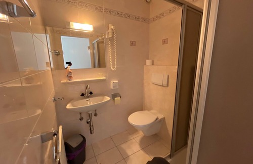 Obsteig Bed & Breakfast | Zimmer 12/1bett mit Balkon - Pension Alpina