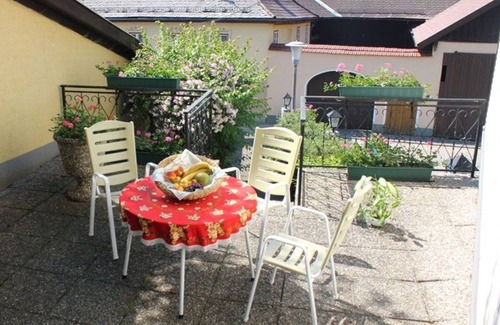 Strass im Attergau Cottage | Zimmer Tradition 1 - Gasthof Zum Stampf