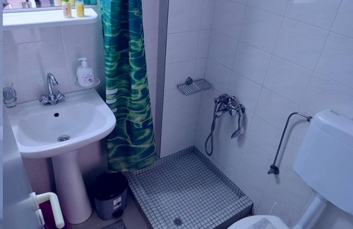 Agii Apostoli Apartment | Zinovia One-Bedroom Apartment with Balcony