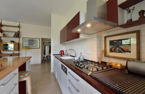 Tel Aviv City Center Apartment | Ziv Apartments - Malkei Israel 6 A
