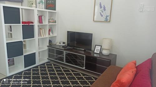 Kampung Telaga Nibong House | Zulanie Family Studio at D'Perdana Apartment, Spacious and Cozy with POOL, Free Wifi & Netflix