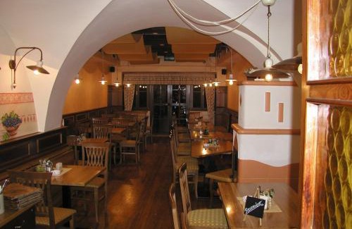 Tulln an der Donau House | Zum schwarzen Adler