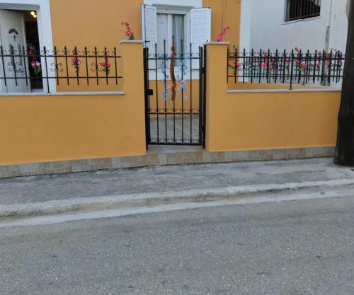 ΜΟΝΟΚΑΤΟΙΚΙΑ ΑΝΕΞΑΡΤΗΤΗ ΣΕ ΚΕΝΤΡΙΚΟ ΔΡΟΜΟ