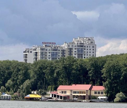 Квартира в парку біля озера, 10 хв до центра, 1км