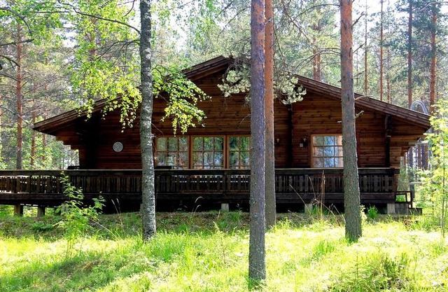 Коттедж на берегу живописного озера