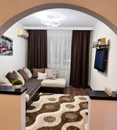 Уютная трехкомнатная кв Курмангазы 5