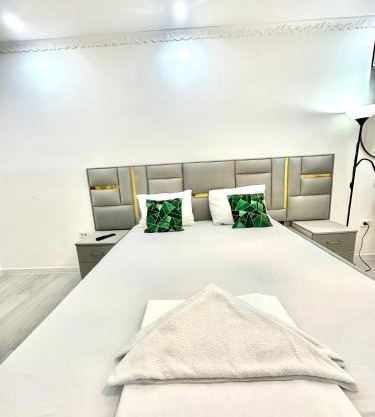 Уютные апартаменты в самом центре города на площади Исатая Махамбета