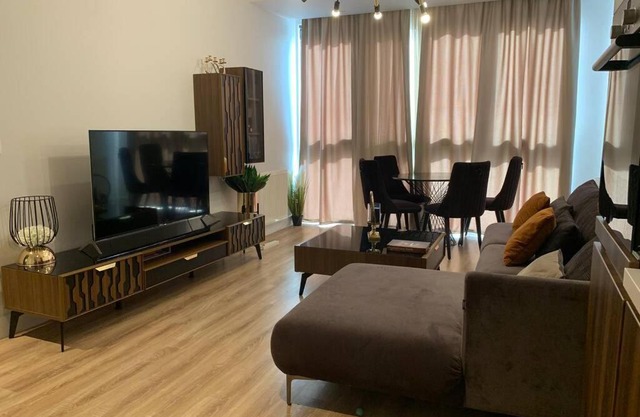 شقة بإطلالة ساحرة في الطابق 13 بجانب Akbati Mall