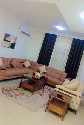 شقة فاخرة واسعة في شارع المدينة المنورة