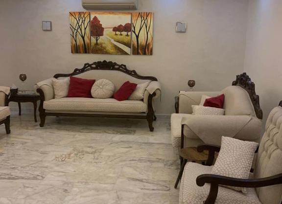 عمان - رجم عميش