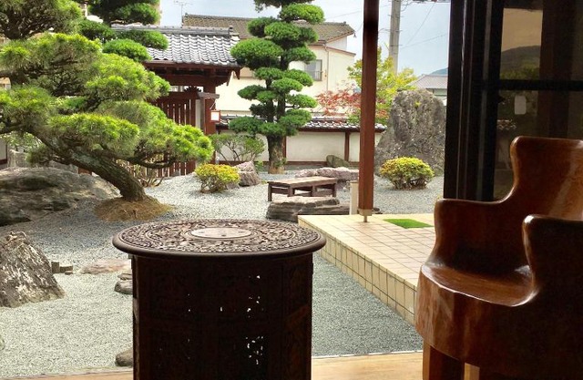 まるで一国一城の主 佐藤邸