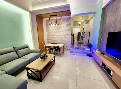 別有洞天電梯包棟民宿洞洞館