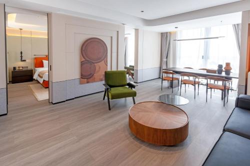 华会馆拾间堂套房酒店Suite Hotel