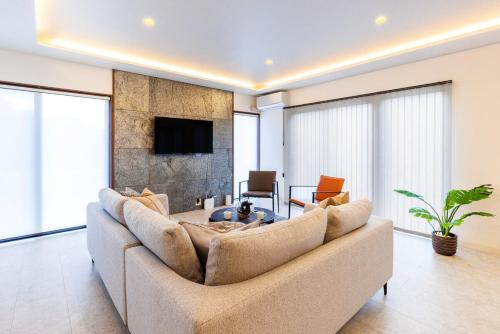 最大15名宿泊可 許田ICから車で15分 広々リビングの北部観光におすすめの施設 VILLA de MUI nago