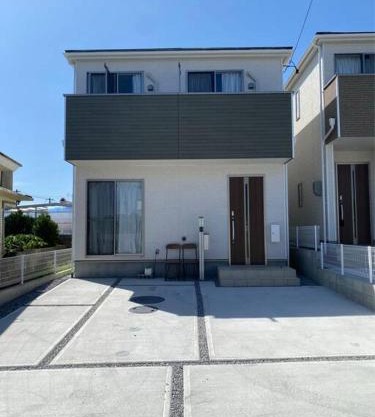 海に近い田舎にある新築家の丹霞阁