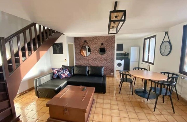 014 CHIC & COZY LARGE DUPLEX APARTMENT 76m2 WIFI SMART TV NETFLIX & PANORAMIC VIEW