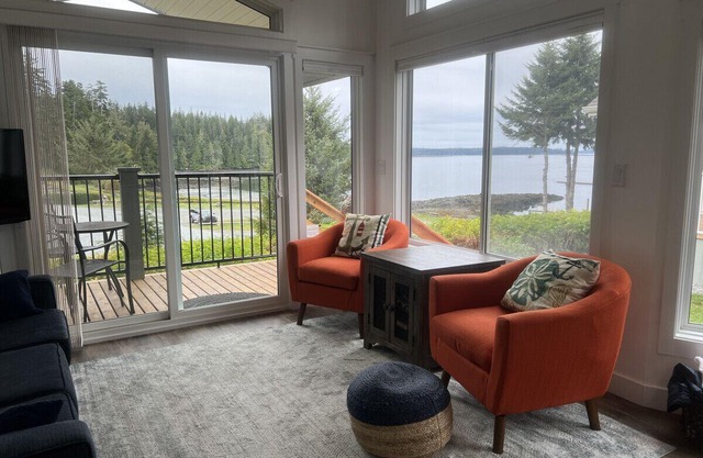 02 - Orca Lookout Cottage