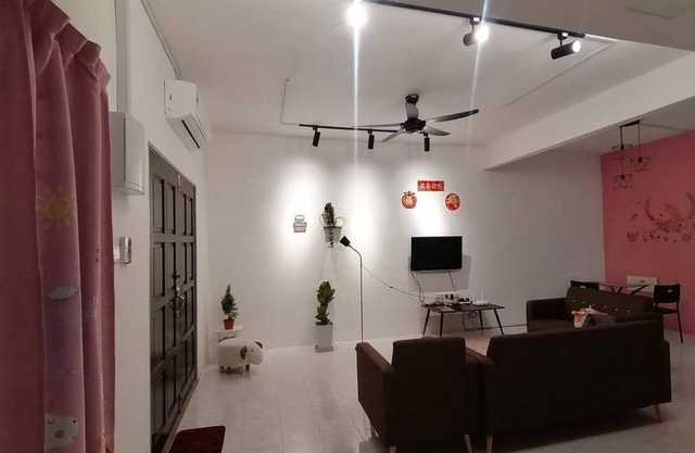 1-12 Pax Premium & Cozy Home !n WIFI/ASTRO/WATER DISPENSER